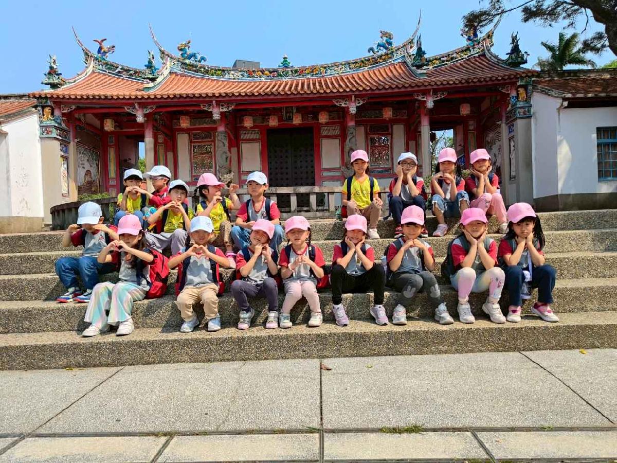 line_album_115.04.10水蜜桃--孔廟_260410_13