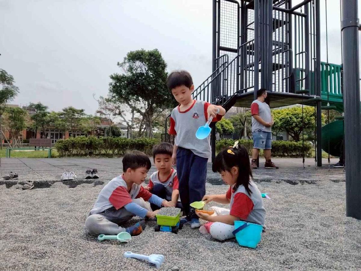 line_album_4／15櫻桃戰車公園_260415_23