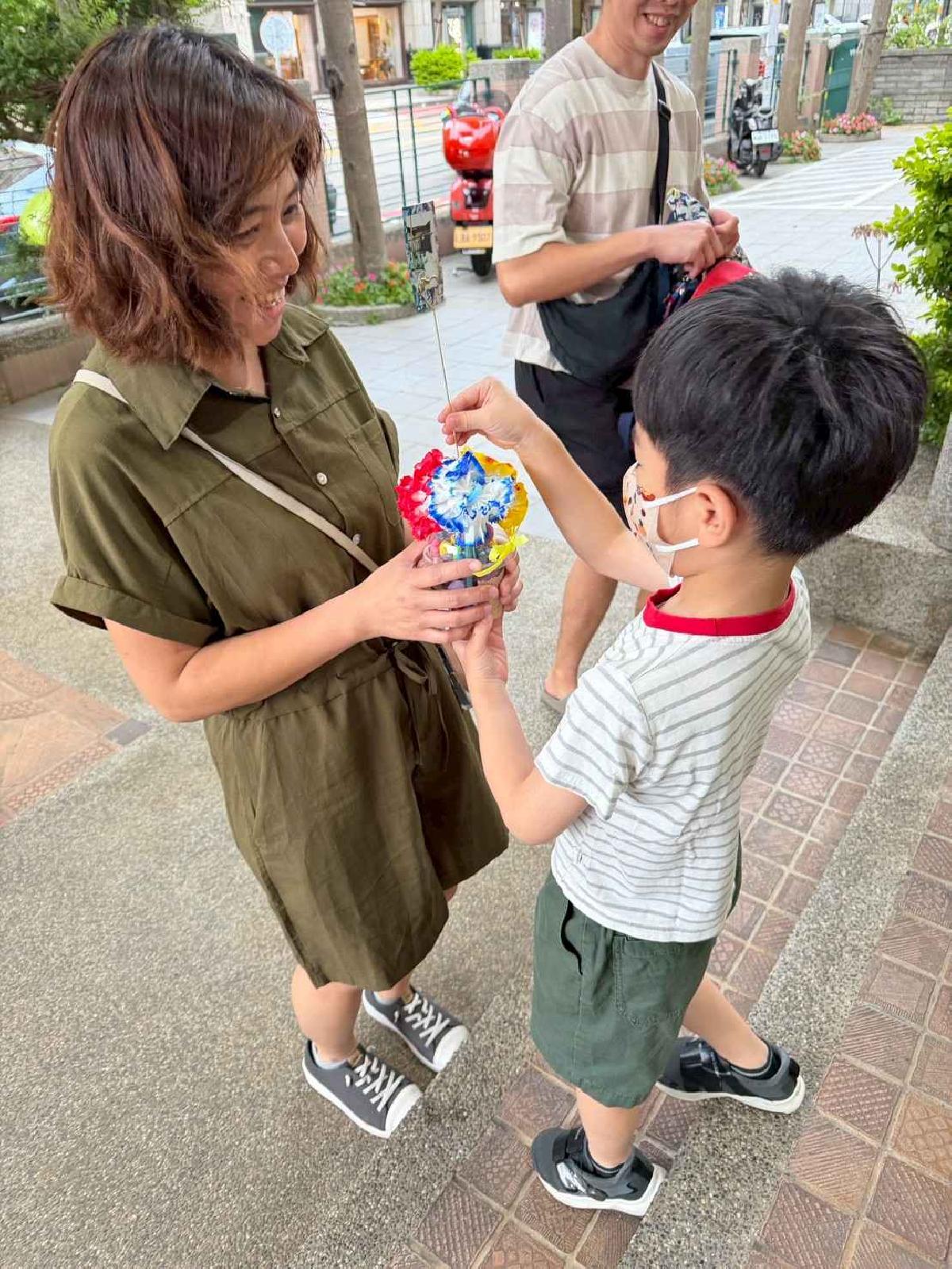 line_album_母親節快閃_260512_663
